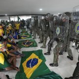 Le 8 janvier, une semaine après l'investiture du président de gauche Luiz Inacio Lula da Silva, des milliers de bolsonaristes ont fait irruption dans les bâtiments du palais présidentiel, du Parlement et de la Cour suprême, y faisant des dégâts co...